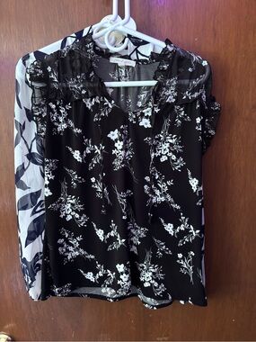 2pc Women’s Bundle NWT Tops